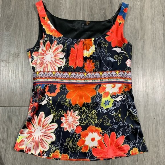 Tahari Tops - 🔴 Tahari Floral Tank Top Medium